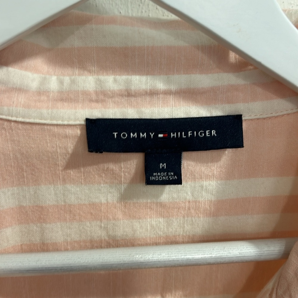 Tommy Hilfiger button down - Picture 2 of 2
